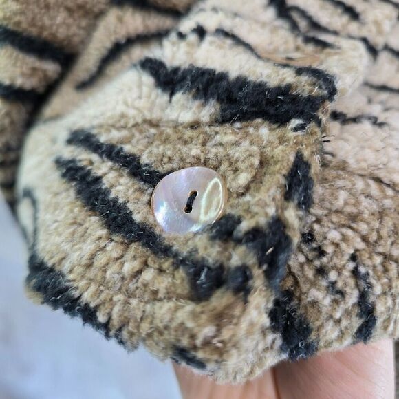 Vintage Y2K Jacket Womens Small Tan Zebra Sherpa Teddy Fuzzy Crop Coat Mob 90s - Picture 8 of 11